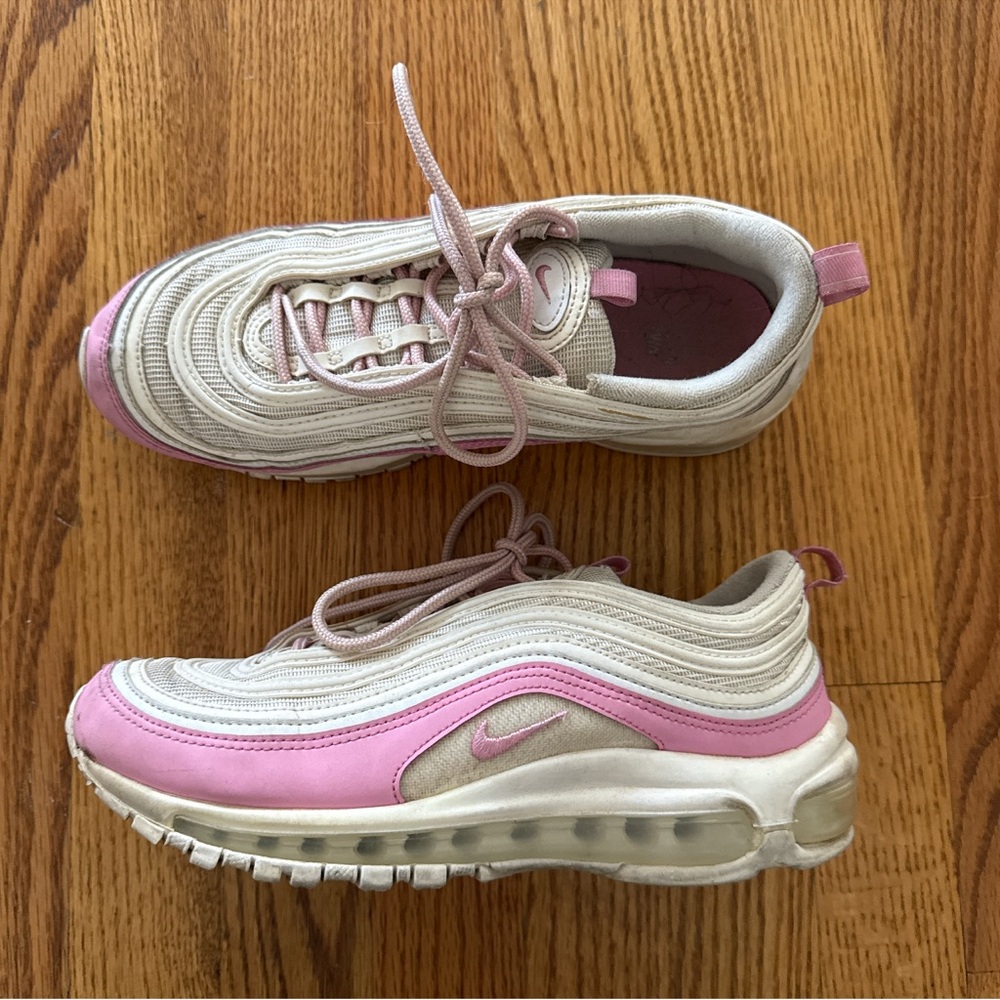 Nike Women's Athletic Shoes in Pink and Cream